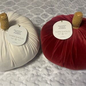 2 Threshold Decorative Shaped Pumpkins